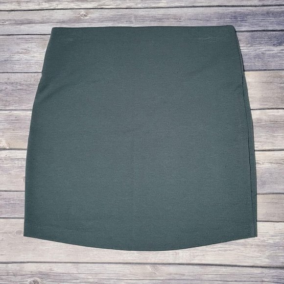 BCBGeneration Green Mini Skirt Women's Size Small BCBG Skirt 690 - Picture 1 of 7